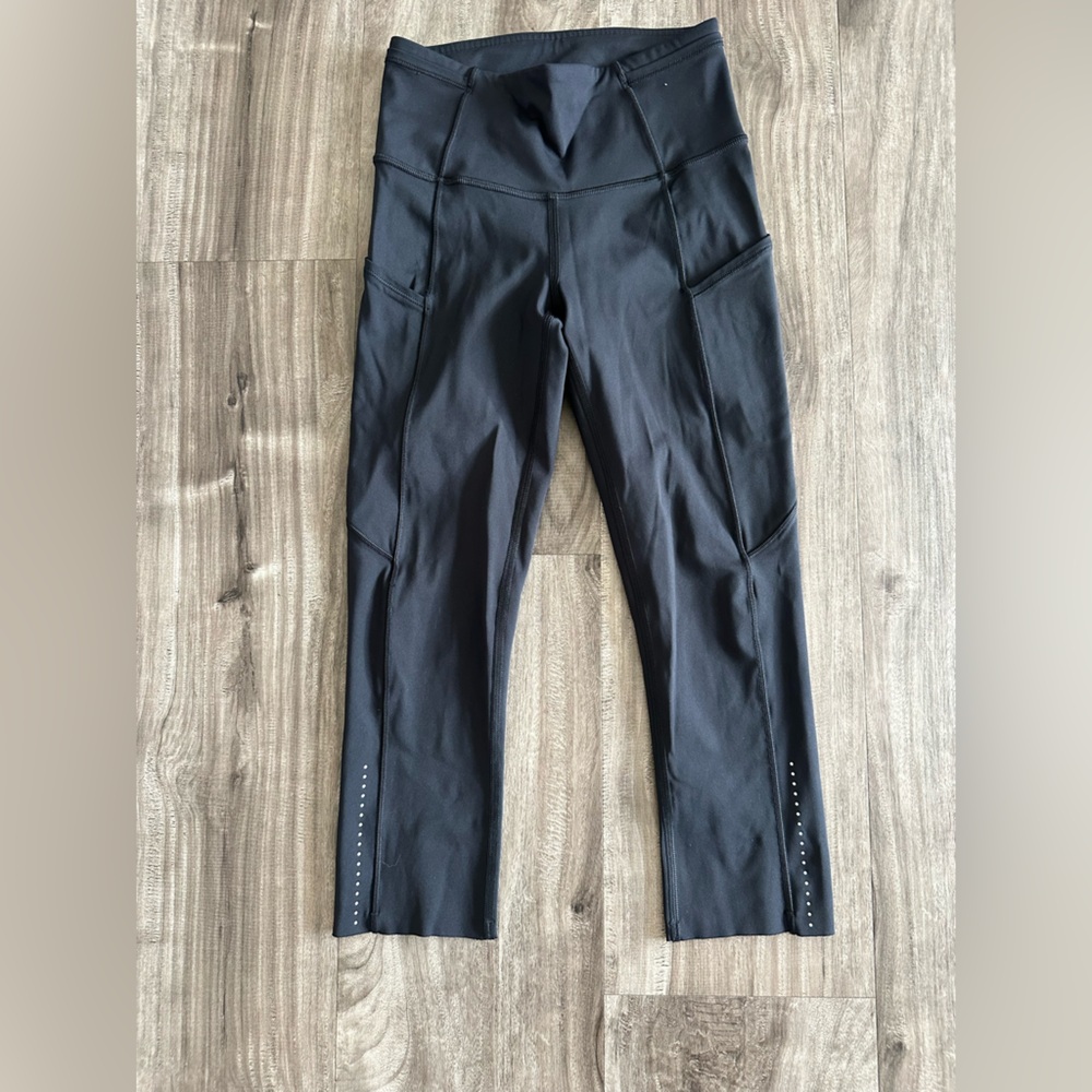 Lululemon Capri Leggings — Black